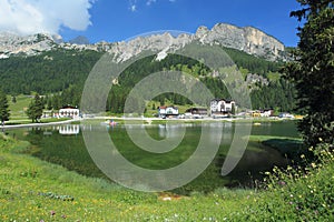 Lake Misurina photo