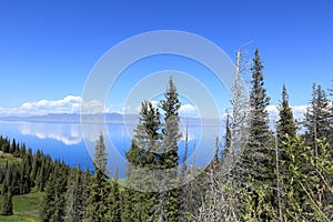 Lake and mountain landscape under blue sky