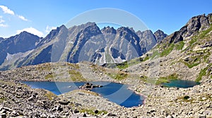 Jazero a hory Vysoké Tatry, Slovensko, Európa