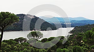 Lake, mountains and trees