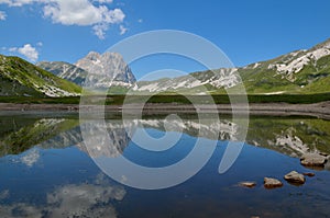 The lake of Pietranzoni