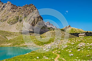 Lake sainte anne qeyras in hautes alpes in france