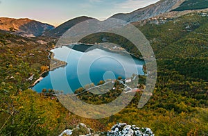 Lake of Scanno: a path suitable for everyone to see the famous `heart shape` in Abruzzo