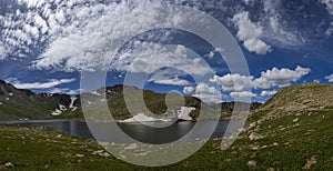 Lake Summit in Colorado, USA