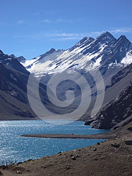 Lake under the chilean argentinien border pass at aconcagua