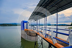 Lake water level meter