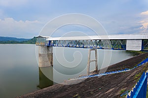 Lake water level meter