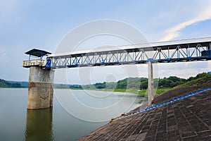 Lake water level meter