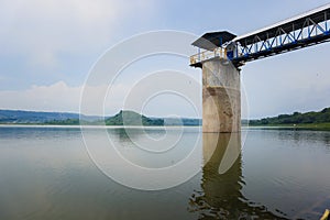 Lake water level meter