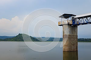 Lake water level meter