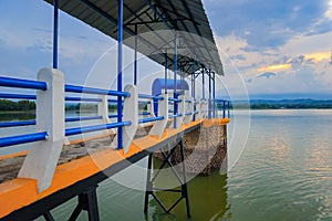 Lake water level meter