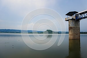 Lake water level meter