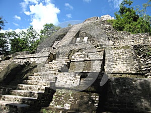 Lamanai ruins photo