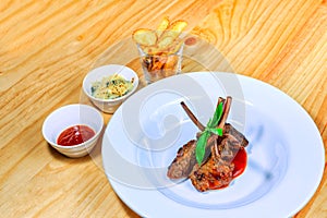 Lamb chops with barbecue sauce