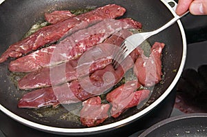 Lamb filet in the frying pan 2