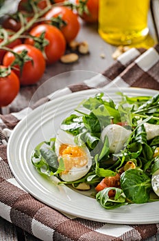 Lamb lettuce salad with eggs