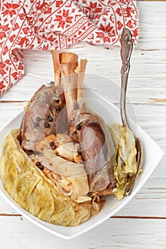 Lamb stewed with cabbage and black pepper
