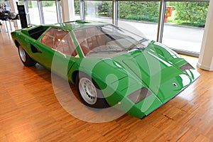 Lamborghini Countach LP400