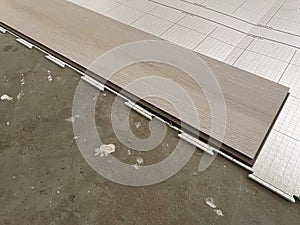 laminate is laid in a room with thermal insulation