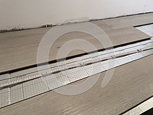 laminate is laid in a room with thermal insulation