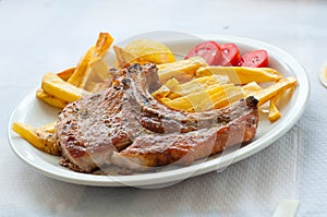 Lamp chop with french fries