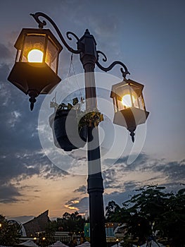 The Lamp in the lonly city