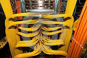 IT LAN Cable connection redundancy in a Datacenter photo