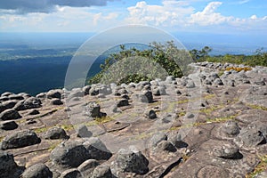 Lan Hin Pum Pum [Nodule Rock Field]