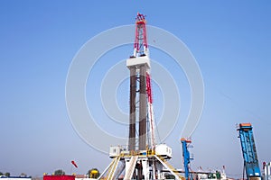 Land drilling rig