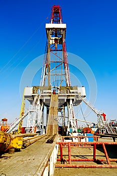 Land drilling rig