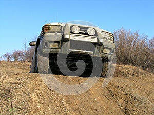 Land Rover offroad riding