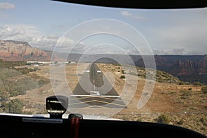 Landing at Sedona, Arizona airport - cockpit view - Cessna 172