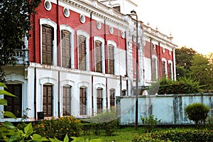 Landlord house - Beautiful old house out side wall design with flower garden