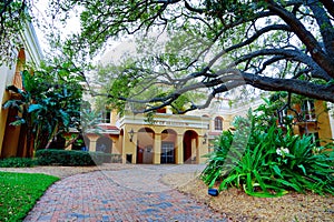 The landscape of Bradenton city hall