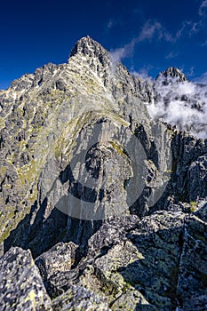 Krajina Vysokých Tater. Pohled z Lomnického průsmyku na Lomnický štít (Lomnický štít), Slovensko