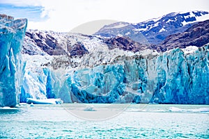 The imposing O`higgins Glacier photo