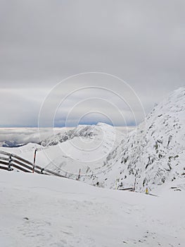 Krajina panoramatický pohľad na zasnežené zimné Tatry