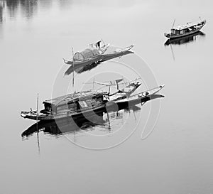 Landscape, row boat, river, poor Vietnam