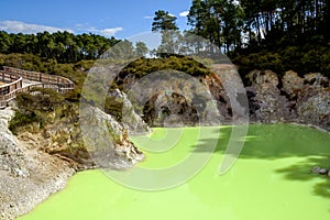 Landscape view of colorful geothermal pool at Wai o Tapu, New Zealand