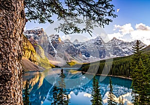 Landscape view of Morain lake and mountain range, Alberta, Canad