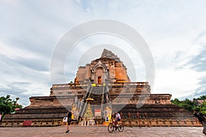 landscape view of the very big pagoda at Wat Jedi Luang