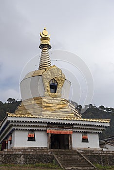 Langmusi temple golden building.