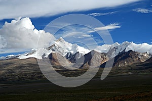 Langtang mountain range photo