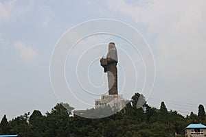 Laoding Mountain - Yandi bronze statue photo