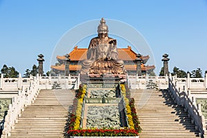 Laozi statue photo