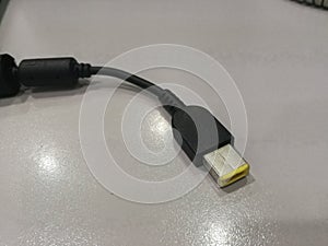 Laptop adapter male connector