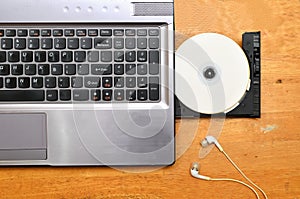 Laptop with DVD-rom