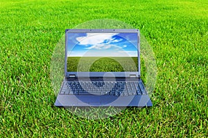Přenosný počítač na tráva 