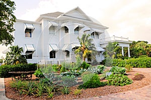 Large antique house garden, FL