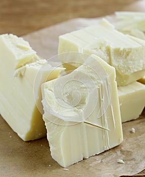 Large bar white chocolate pieces